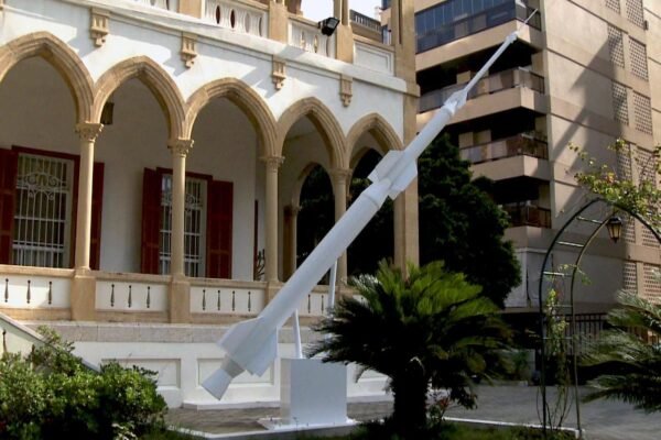 01-LRS-Haigazian-Fusee fin-crop copie_high
