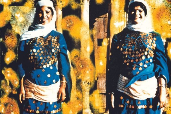 3.WBPostcardcariatide_high