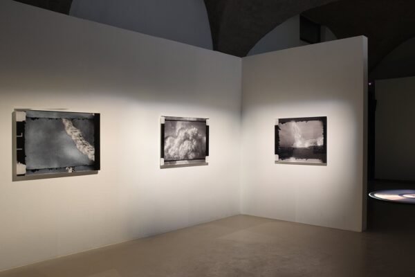 Dust+Goldenrecord_Installation_high