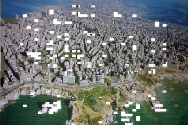 02-Cercle- AKA_2322crop Ringier cor_high