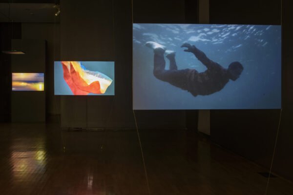 Joana Hadjithomas & Khalil Joreige. Se souvenir de la lumière. Du 07 juinau 25 septembre 2016, Concorde, Jeu de Paume, Paris